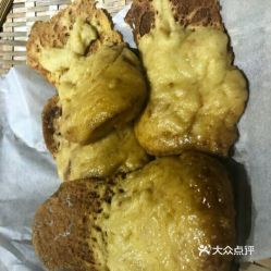 沈阳泰王府铁锅炖·艺术工厂店玉米面大饼子实测 大众点评用户评价与口味详解